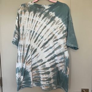 Pink by Victoria’s Secret One Size Tie Dye Women’s Shirt